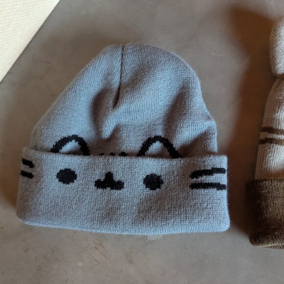Bundle of 2 knitted Pusheen hats - Picture 12 of 16